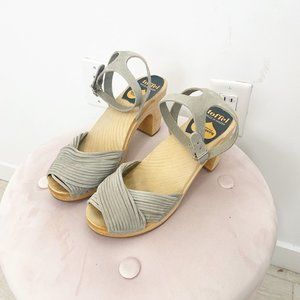 Toffel Gray Wooden Heel Sandals Size 8